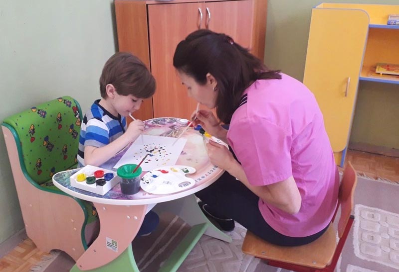 Комплексное использование нейросенсомоторной коррекции и арт-терапии в работе с детьми с особенностями развития