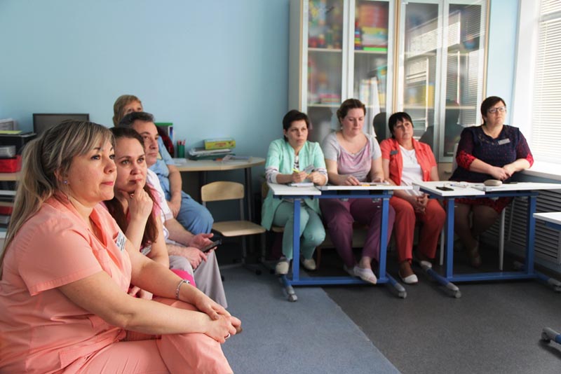 Центр «Коррекция и развитие» делится практическими наработками со специалистами Астраханской области