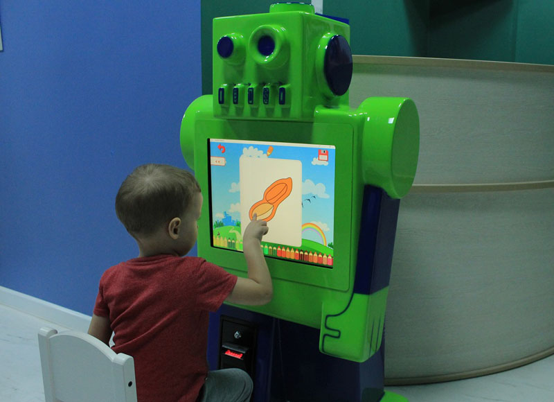 Специалисты службы ранней помощи эффективно используют инновационное оборудование в работе с детьми